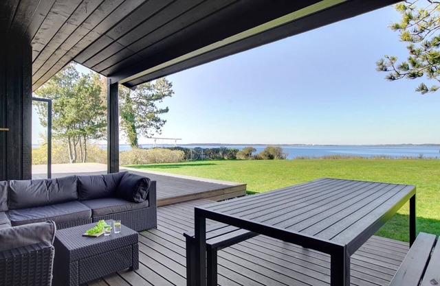 "Iadrik" - 85m to the inlet by Interhome