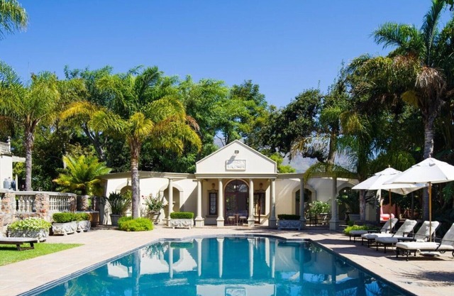 Ibis House - Guesthouse