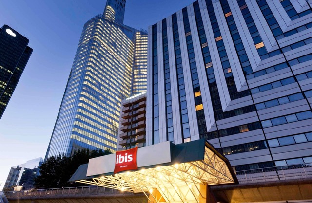 ibis Paris La Défense Esplanade