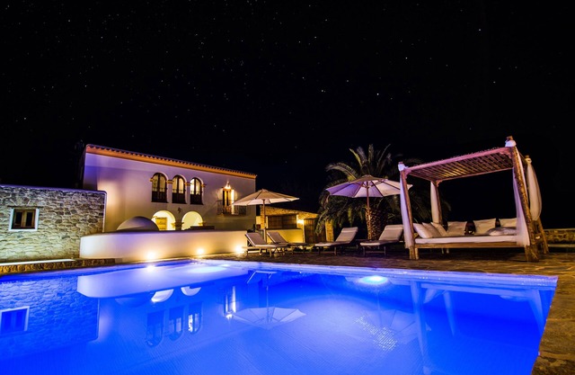 Ibizan house with garden, pool and outdoor jacuzzi.