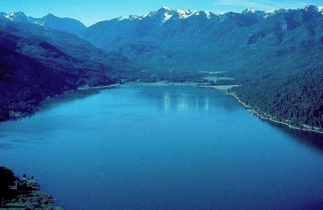 Iconic 4 BR 5 Ba Log Chateau on Vallecito River & Lake, 12,000 to 14,000 Mtns.