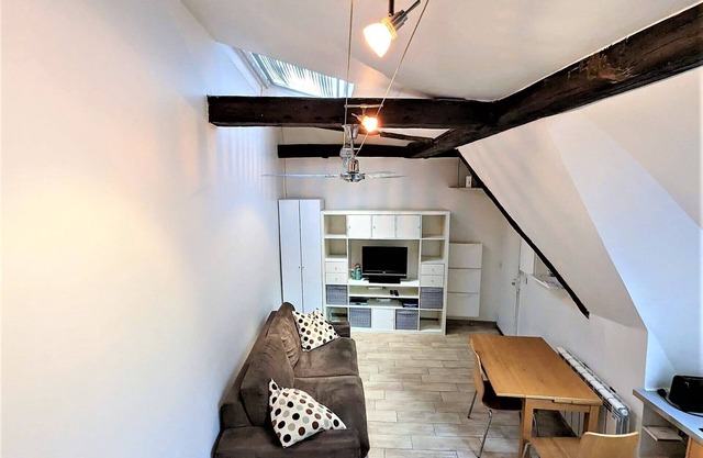 ID 348 - Chatelet/Blvd Sébastopol - Paris 1st - Studio/Mezzanine