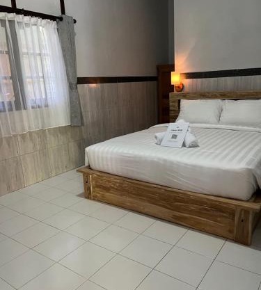D nux House
