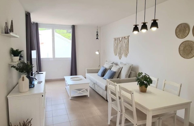 Ideal apartment for couples 100m beach