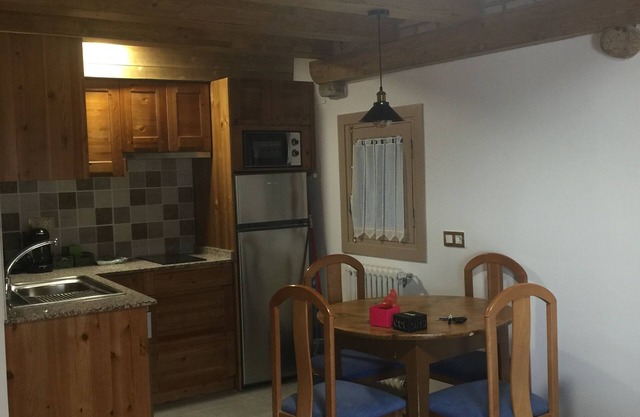 Ideal apartment for a family of 4 near Formigal ski resort Biescas Pyrenees.