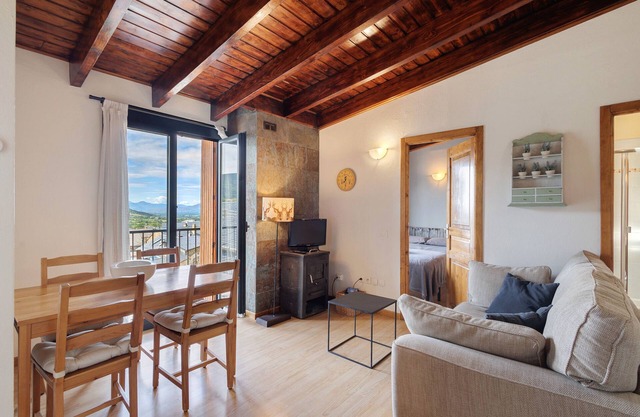 Ideal Apartment in Osséja