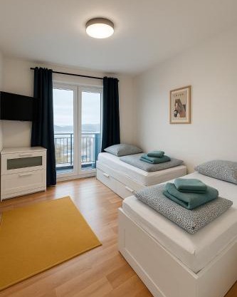 Ideal für Monteure fully furnished Apartment Halle Saale, 4-6 P