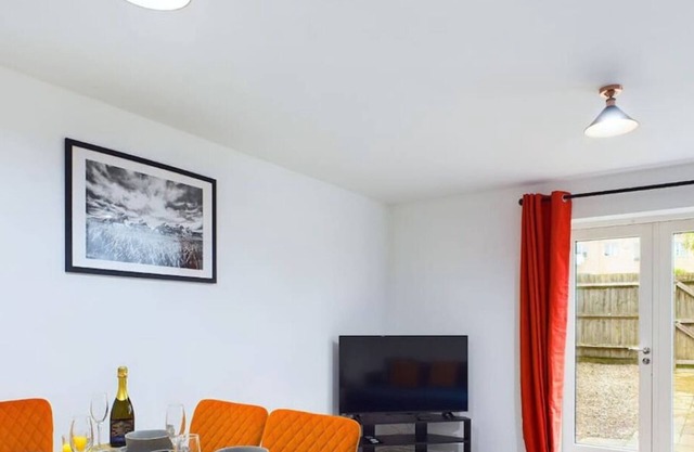 Ideal For Business | Long Stays | Parking & Wifi