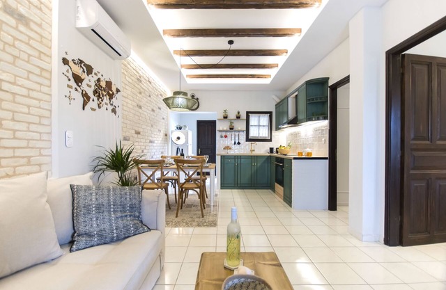 Ideal For Couples, 2 minutes walk from the beach!