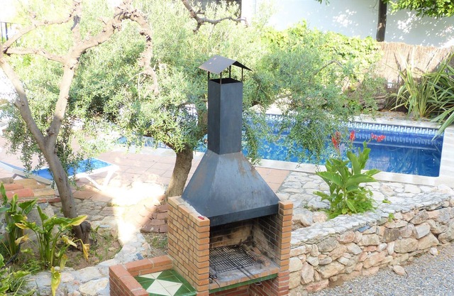 Ideal for families and groups near the sea and the mountains.