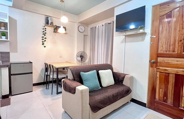 Ideal for Long Stay 2 Bedrooms, 2-Storey Unit w/Complete Amenities & Accesible