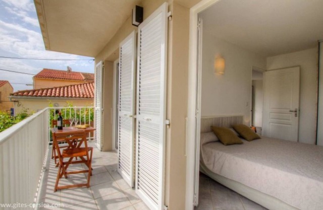 Ideal location Cargese 3