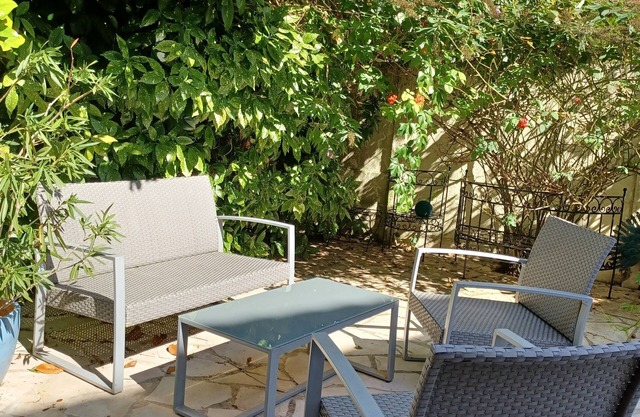 Ideal LOCATION to visit Paris & Disney - very select setting with PARKING