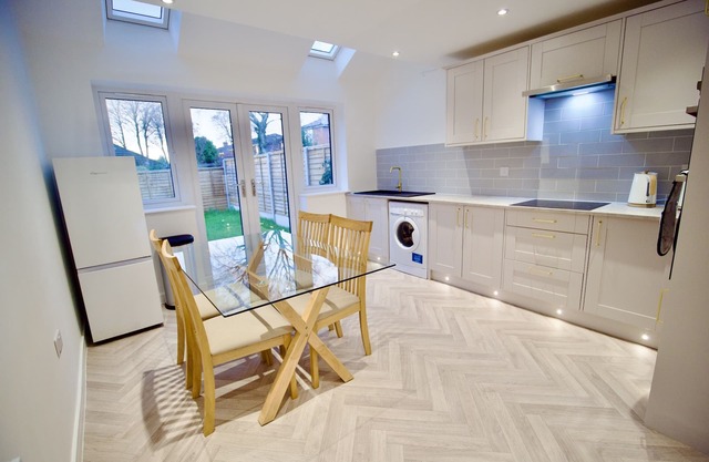 Ideal lodgings in Radcliffe House