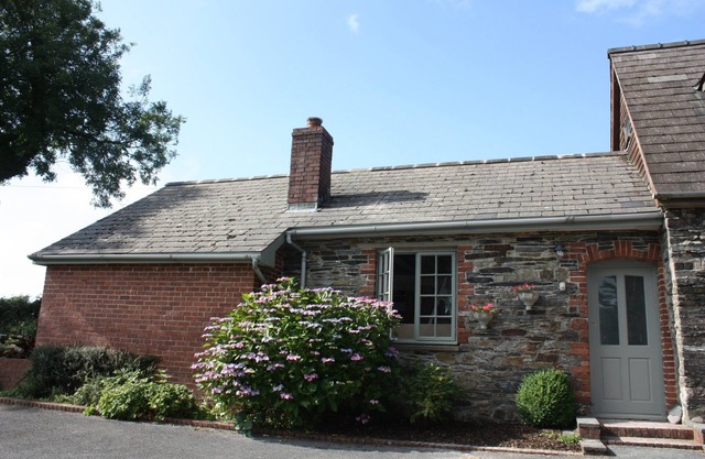 Ideally located to explore all of Pembrokeshire or to enjoy a relaxing retreat