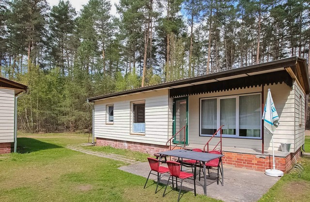Idyllic and quiet in the middle of the forest, on a plot of approx.
