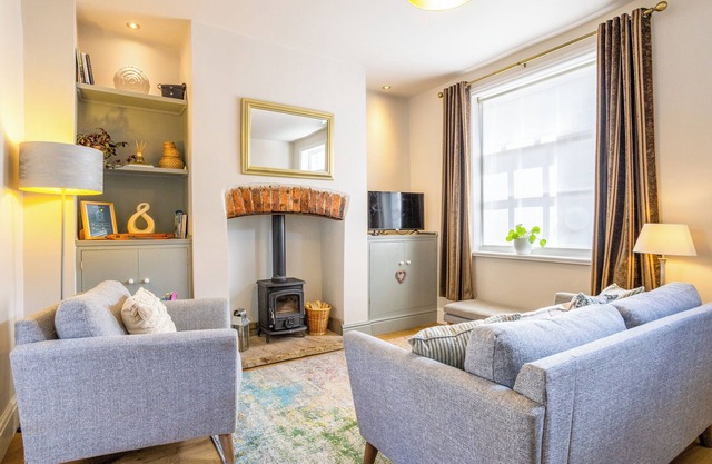 Idyllic Cottage Saltaire World heritage | Free On-street Parking