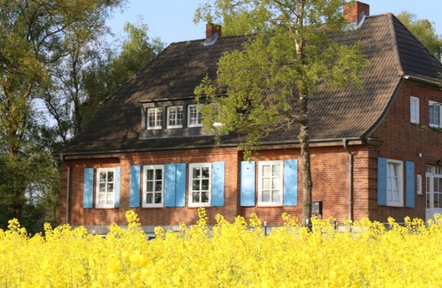 Idyllic country house, quiet location, family friendly, near the Baltic Sea.