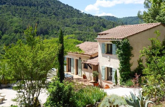 Idyllic country retreat just outside the picturesque village of Claviers