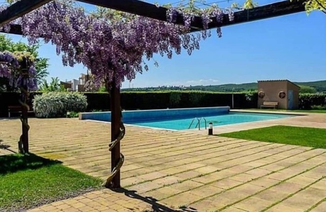 Idyllic duplex on the Costa Brava with pool!
