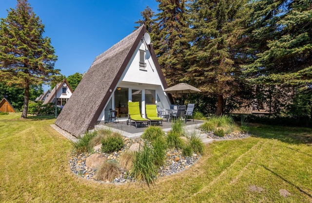 Idyllic Finnhütte on the island of Rügen