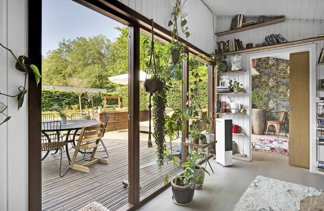 Idyllic forest-fringed holiday home by the beach