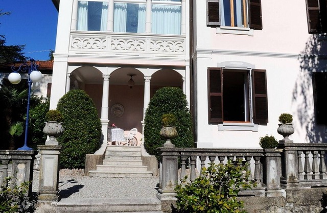 Idyllic located 3½-room apartment with 2 bathrooms, garden and balcony
