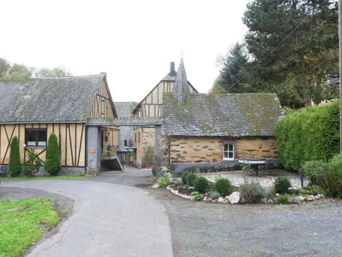 Idyllic studio apartment near Kaifenheim and near the forest