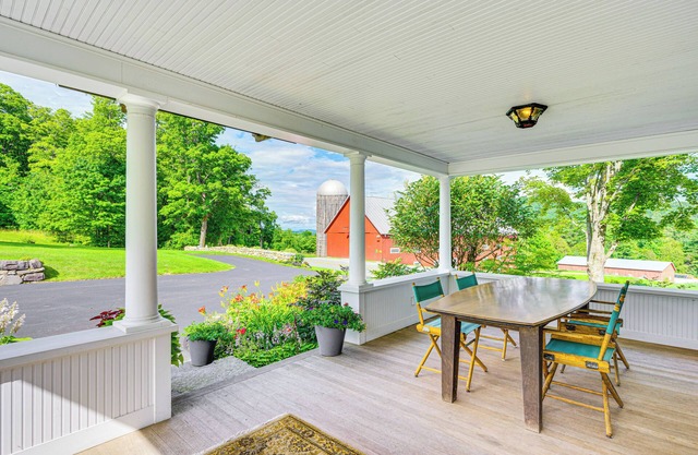 Idyllic Vermont Farmhouse: Mtn Views on 200 Acres!