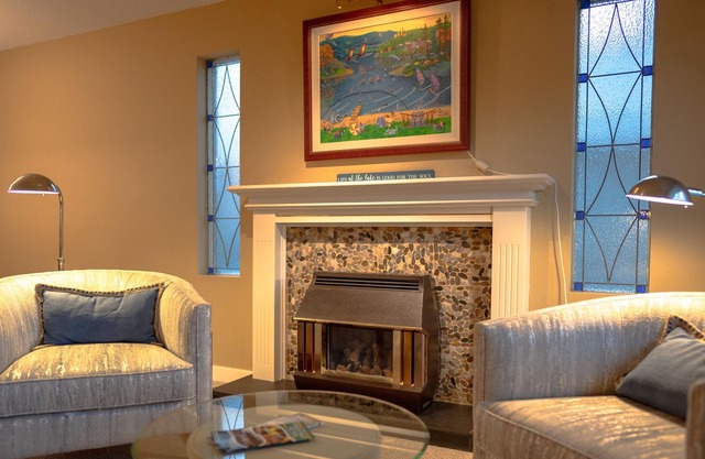 Idyllic Waterfront Escape on Cultus Lake