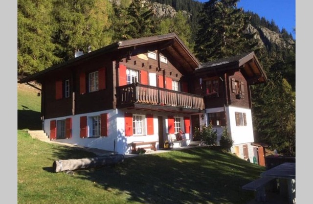 Idyllisches Chalet inmitten der Walliser Bergwelt