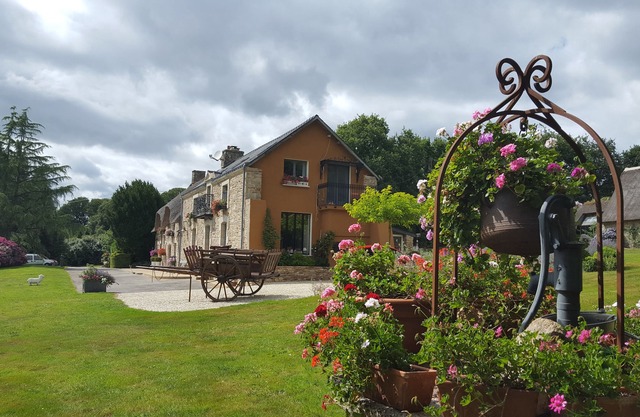 If you love the countryside, nature, peace and comfort, spa, sauna, swimming pool