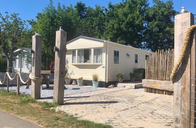 If you want to enjoy the beach, dunes or the West Frisian surrounding dikes where you can enjoy walking and cycling, then this chalet is a perfect starting point.