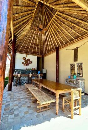 IGUANA HOUSE