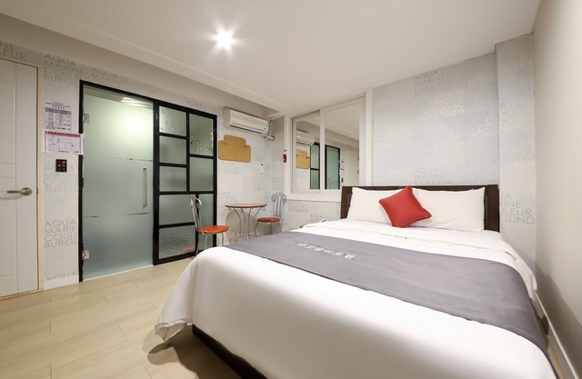 Iksan Hotel Banditburi