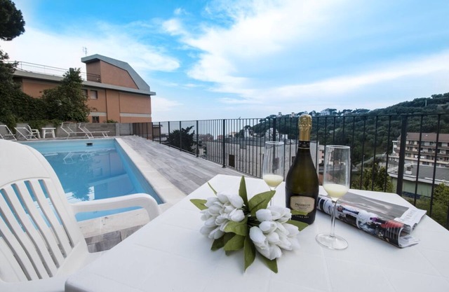 Il Biancospino 11-Residence Felice -14 accommodation 300 meters from the sea, swimming pool, race