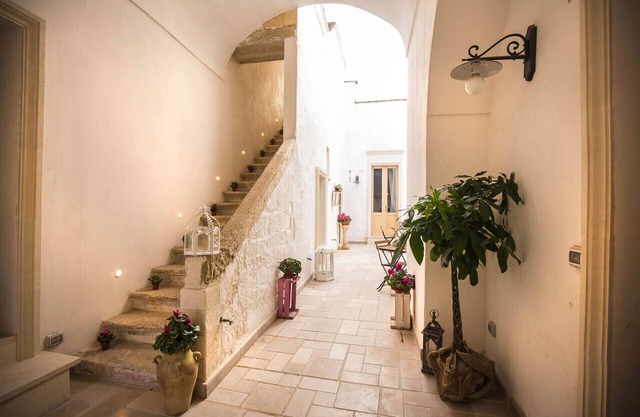 IL BORGO - VILLA A CORTE from 1700 a few km from the sea