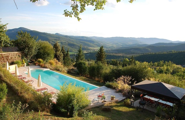 Il Casale: Luxury Villa With Stunning Views Over The Niccone Valley