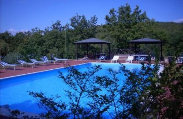 IL CASALETTO (RELAX,ART,BEAUTY ON UMBRIAN HILLS) Cosy & elegant stone villa nearby "La Scarzuola" park, swimming pool, oasis of peace & tranquillity-Weeks rents all year