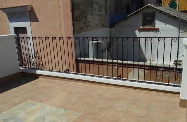 IL CAVALLIERE 3-FLOOR SHORT RENTALS WITH PRIVATE TERRACE