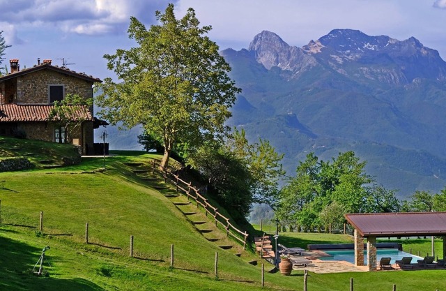 Il Lonfo, La Locanda del Moro, Pieve Fosciana, Lucca and Viareggio