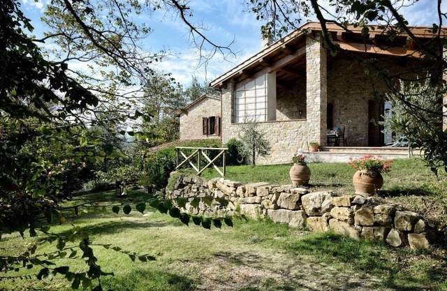 Il Melograno, a farmhouse in a privileged position, 5/6 beds