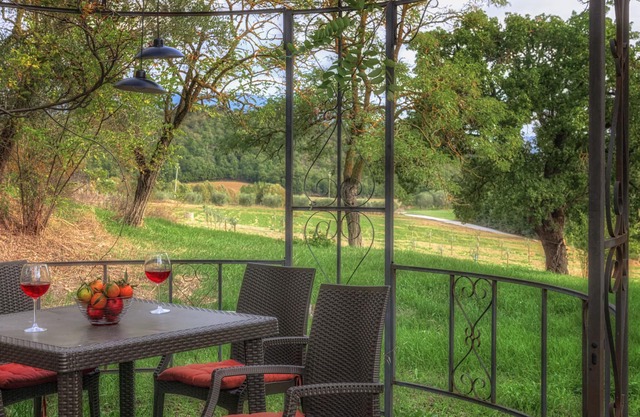 Il Rustico: converted Umbrian taverna