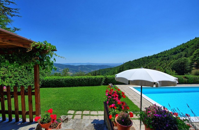 Il Salice - Holiday Villa with swimming pool in Cortona, Tuscany