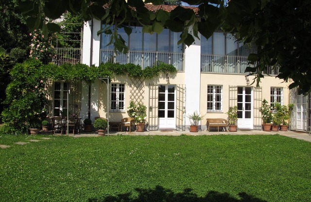 Il Tiglio 2. Ancient restructured farmhouse on the hill of Turin