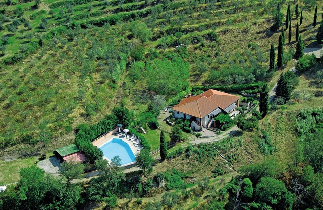 Il Trovatore, apt. with two rooms in Casa Lama Residence with pool
