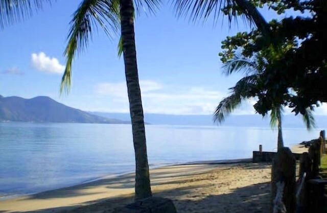 Ilha Bela Cond closed chalet for 4 people.
