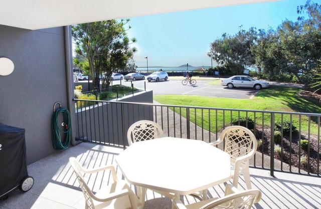 Illawong 4 - 2 Bedroom Unit just opposite the Beach
