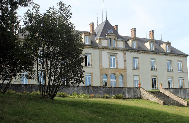 Imagine yourself in an atmosphere of the old nobility of France.