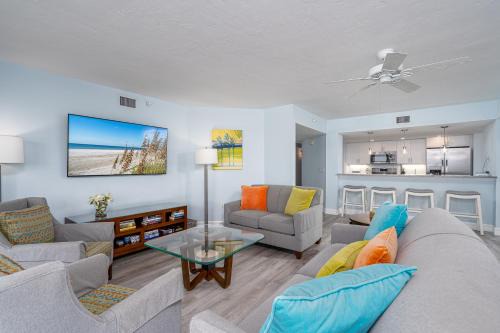 Immaculate Direct Gulf Front 3 Bedroom Condo - Gullwing 505 condo